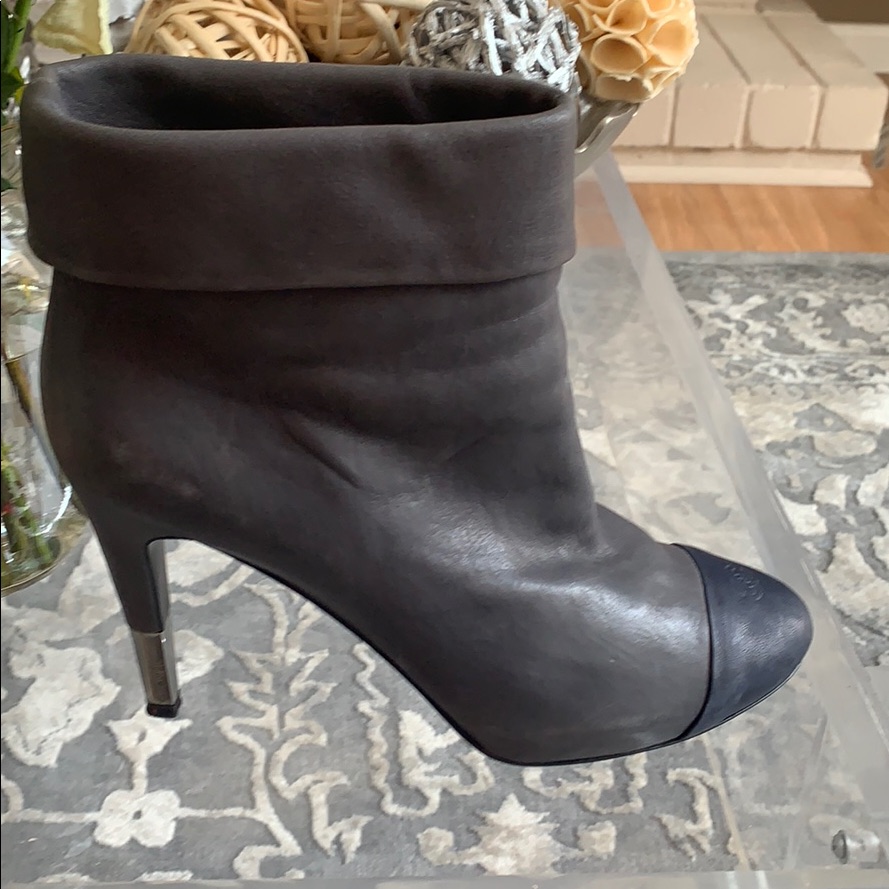 Chanel Cap-Toe Cc Ankle Boots Size 11 / It 42
